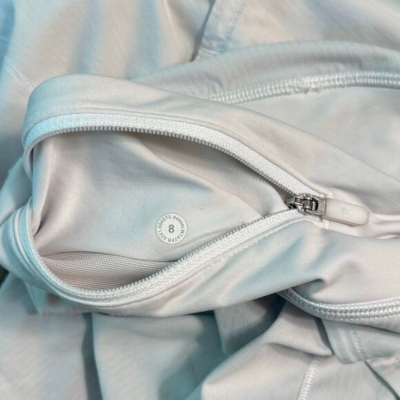 Lululemon Women’s Speed Up Short Low Rise 2.5” Swift Run Athletic White Size 8 - Picture 9 of 9